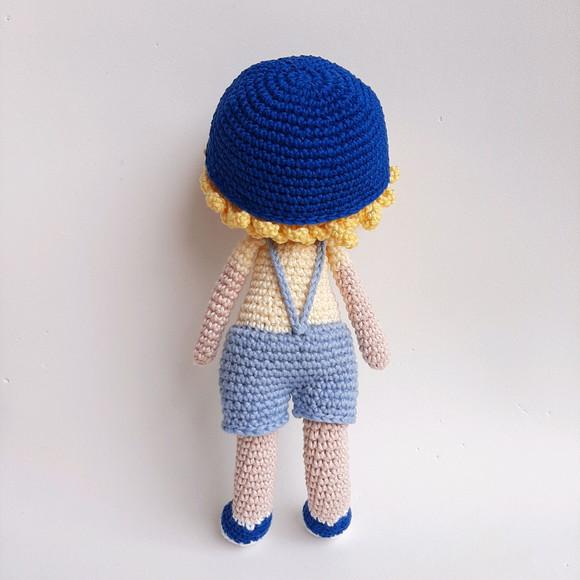 Boneco Menino de Crochê Amigurumi