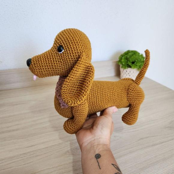 Cachorro Dachshund Salsichinha Amigurumi Crochê