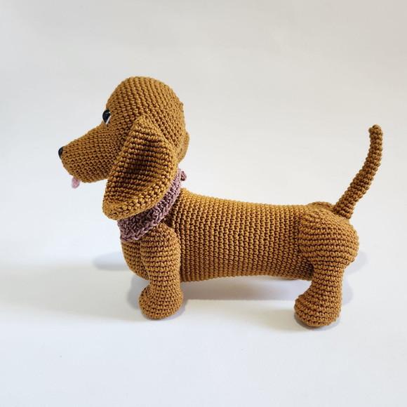 Cachorro Dachshund Salsichinha Amigurumi Crochê