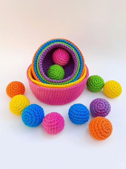 Cestos de Atividades Montessori em Crochê com 12 Bolinhas