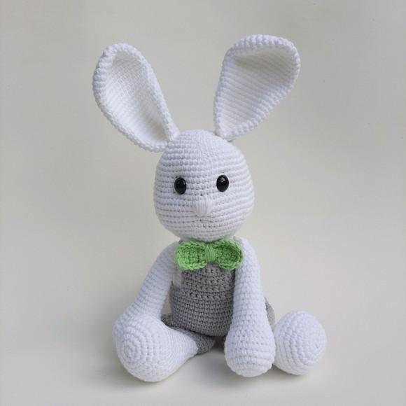 Coelhinho de crochê Amigurumi