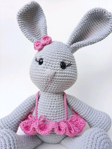 Coelhinha Amigurumi para Decoração de Quarto de Bebê - Enxoval