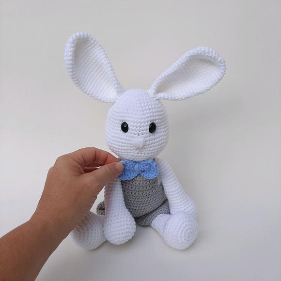 Coelhinho de crochê Amigurumi