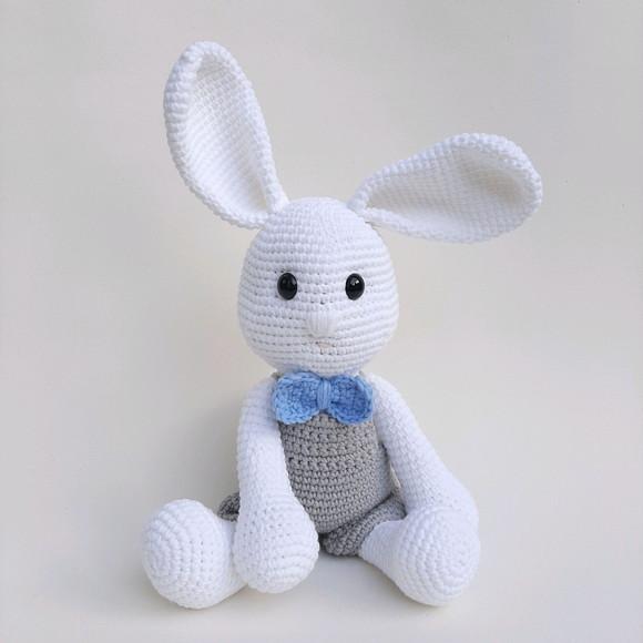 Coelhinho de crochê Amigurumi