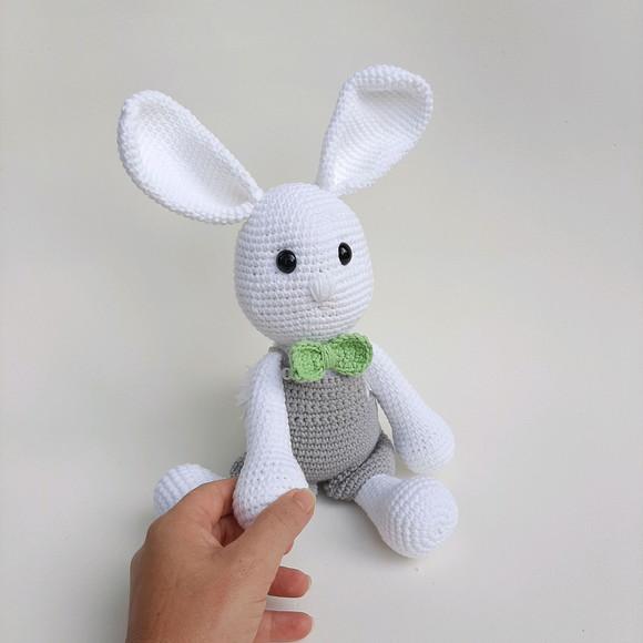 Coelhinho de crochê Amigurumi