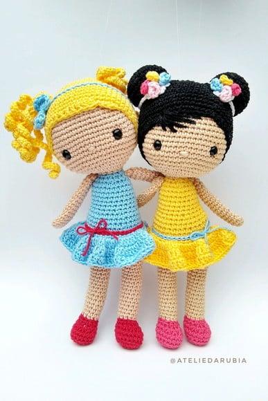 Dupla Bonecas de Crochê Amigurumi