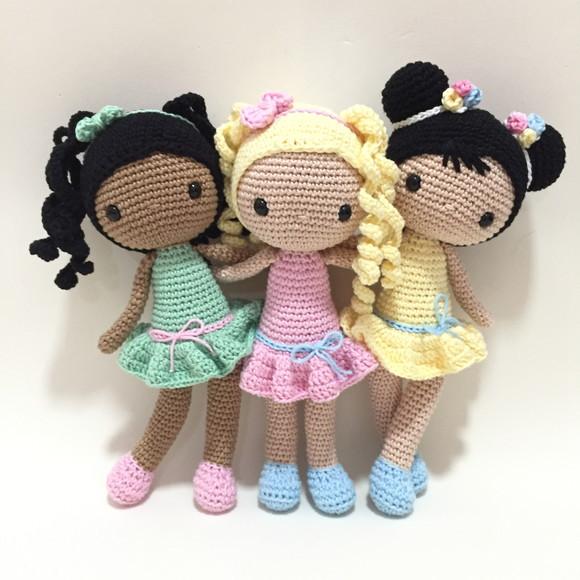 Dupla Bonecas de Crochê Amigurumi