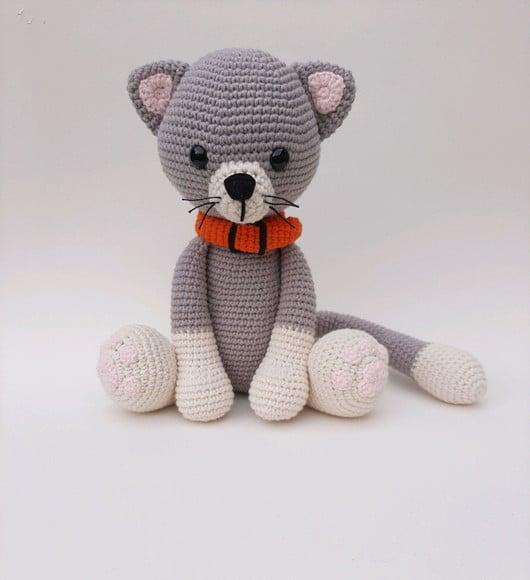 Gato de crochê Amigurumi
