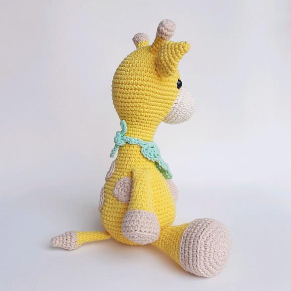 Girafinha Amigurumi de Crochê