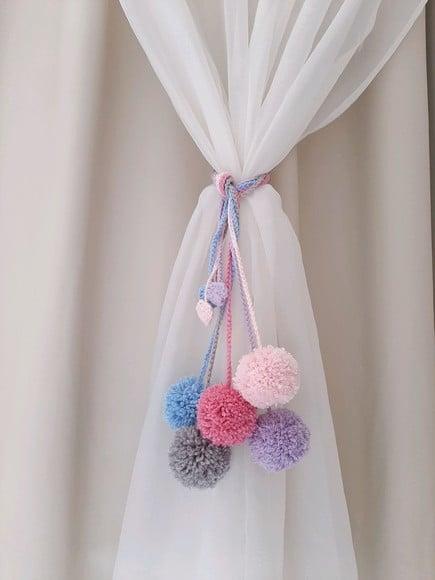 Kit Prendedor de cortina Pompom Crochê