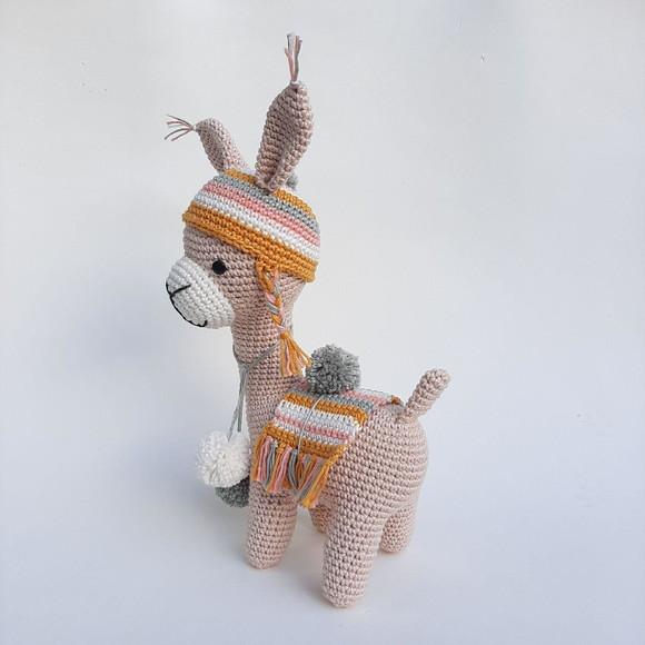 Lhama de crochê Amigurumi