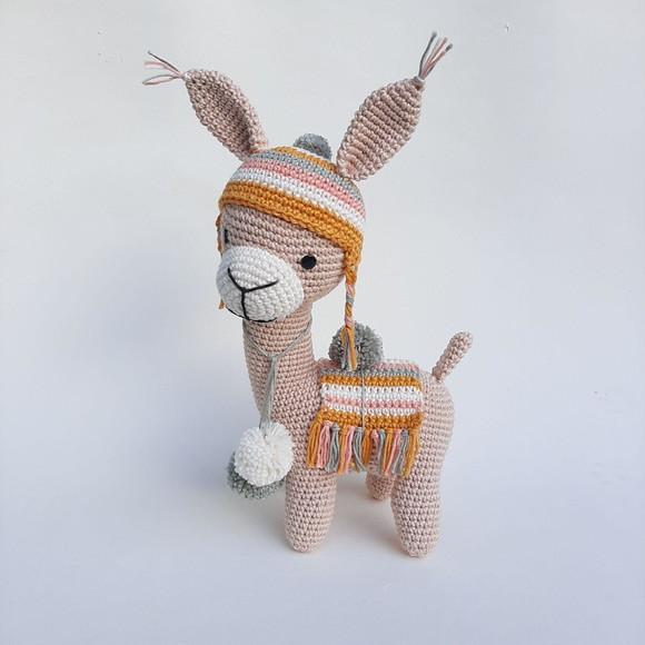 Lhama de crochê Amigurumi