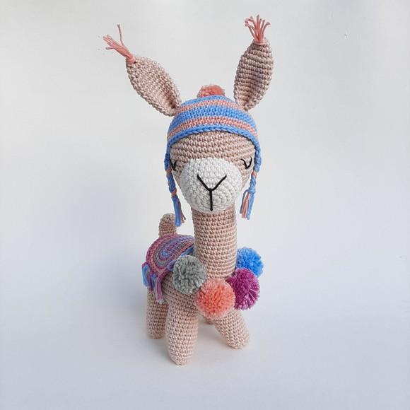 Lhama de crochê Amigurumi