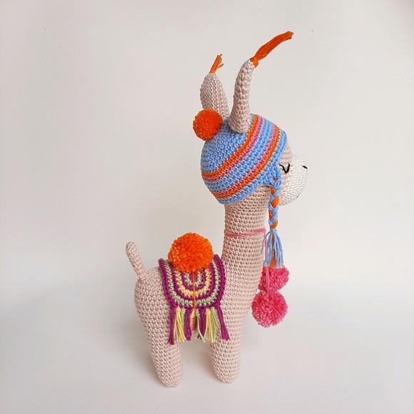 Lhama de crochê Amigurumi