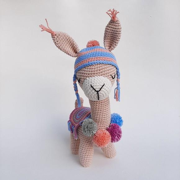Lhama de crochê Amigurumi