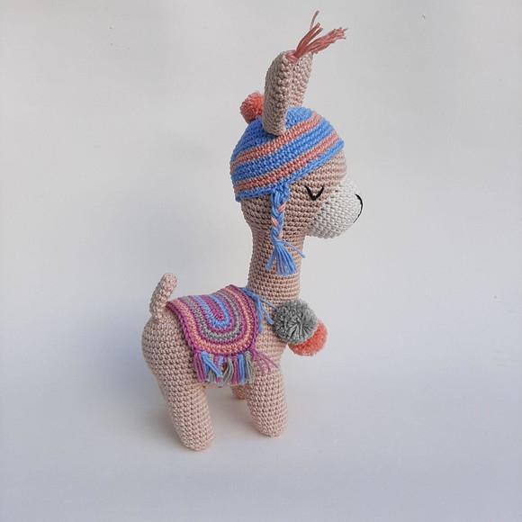 Lhama de crochê Amigurumi