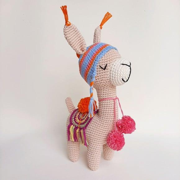 Lhama de crochê Amigurumi
