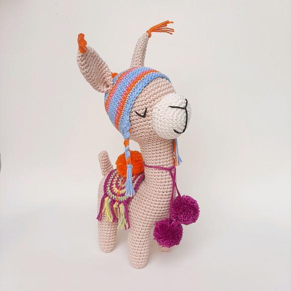 Lhama de crochê Amigurumi