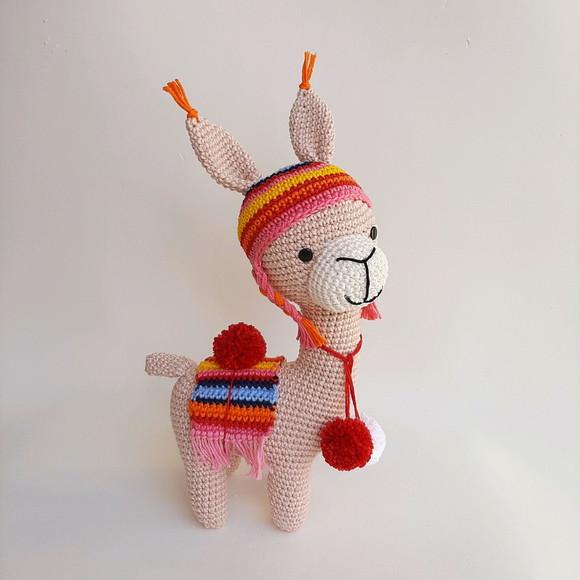 Lhama de crochê Amigurumi