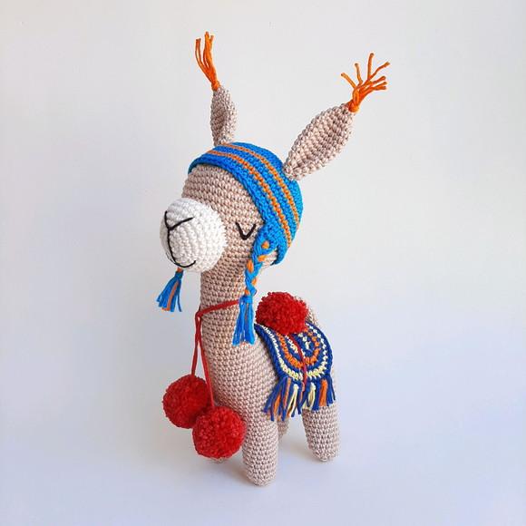Lhama de crochê Amigurumi