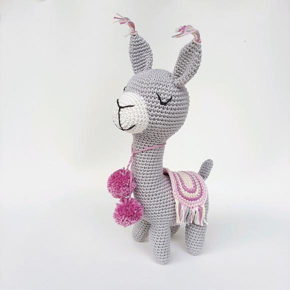Lhama de crochê Amigurumi