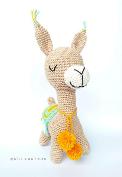 Lhama de crochê Amigurumi