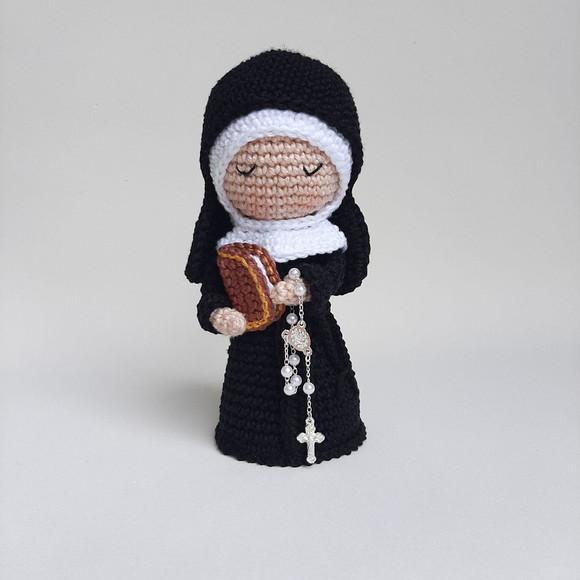 Madre Paula Crochê Amigurumi Santinha