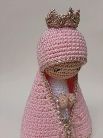 Nossa Senhora Aparecida Rosa em Crochê Amigurumi