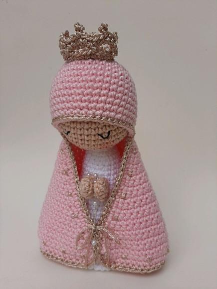 Nossa Senhora Aparecida Rosa em Crochê Amigurumi