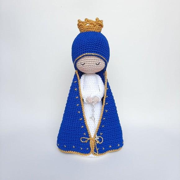 Nossa Senhora de Crochê Alongada Amigurumi Santinha