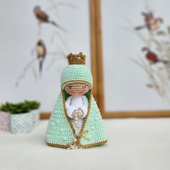 Nossa Senhora de Crochê Amigurumi Santinha