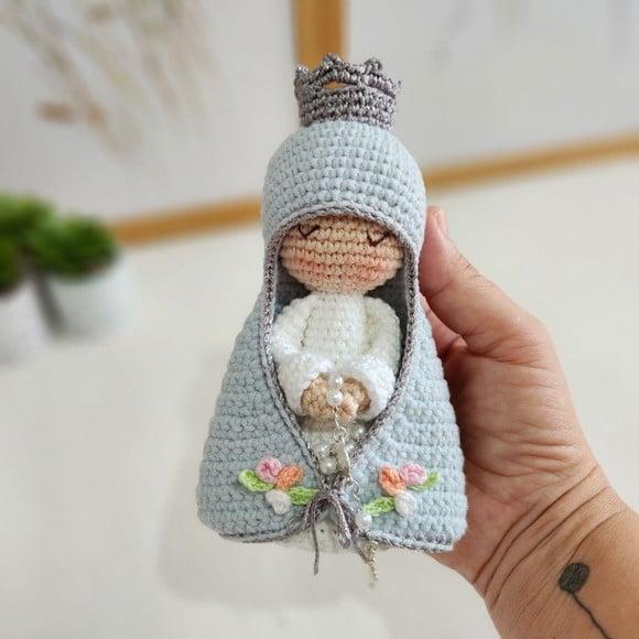 Nossa Senhora de Crochê Amigurumi Santinha