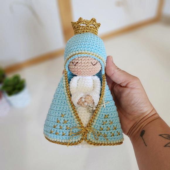 Nossa Senhora de Crochê Amigurumi Santinha