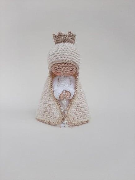Nossa Senhora de Crochê Amigurumi Santinha