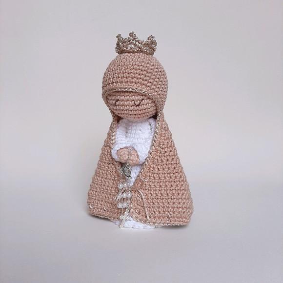 Nossa Senhora de Crochê Amigurumi Santinha