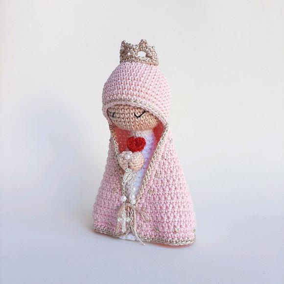 Nossa Senhora de Crochê Amigurumi Santinha