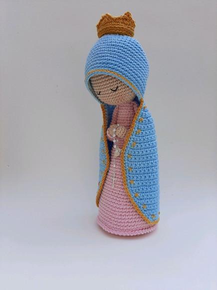 Nossa Senhora de Crochê Amigurumi Santinha