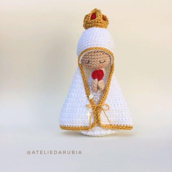 Nossa Senhora de Fátima de crochê Amigurumi