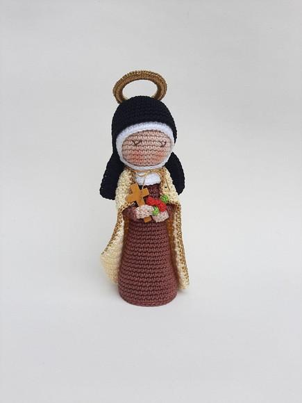 Santa Terezinha Crochê Amigurumi