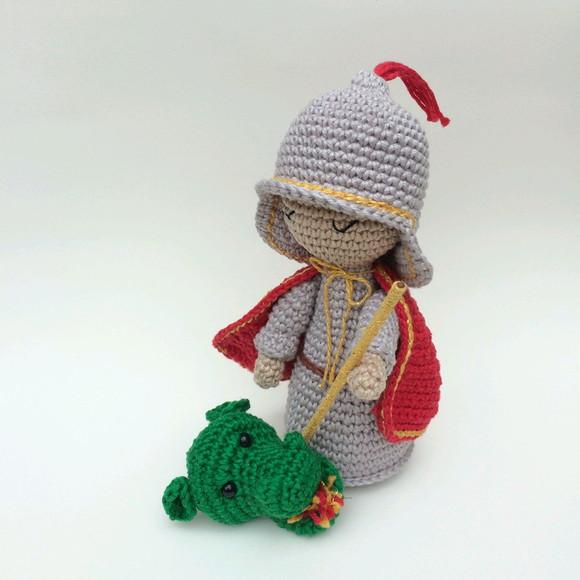 São Jorge de Crochê Amigurumi Santinho