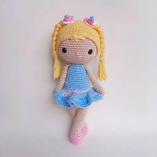 Boneca de Crochê Amigurumi
