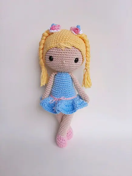 Boneca de Crochê Amigurumi