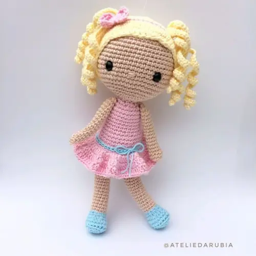 Boneca de Crochê Amigurumi