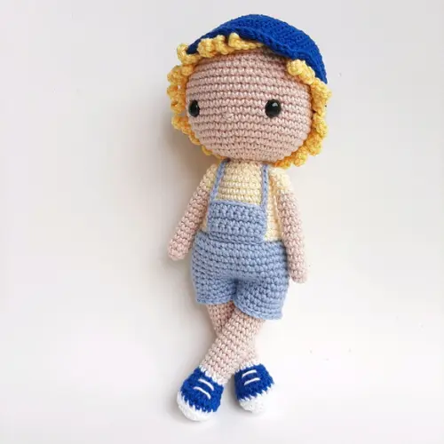 Boneco Menino de Crochê Amigurumi