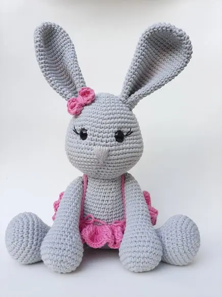 Coelhinha Amigurumi para Decoração de Quarto de Bebê - Enxoval Maternidade