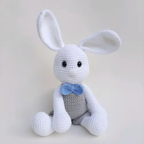 Coelhinho de crochê Amigurumi