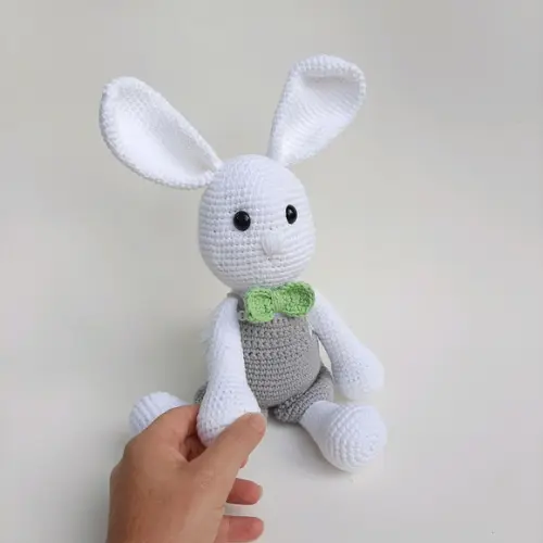 Coelhinho de crochê Amigurumi