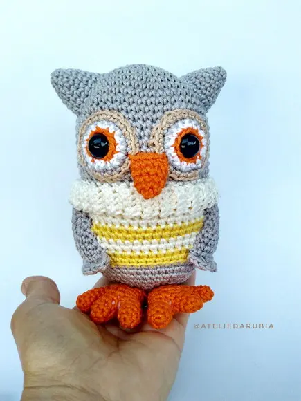 Coruja Amigurumi crochê