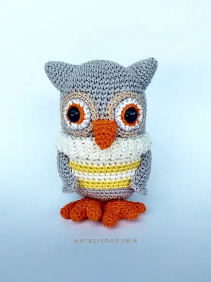 Coruja Amigurumi crochê