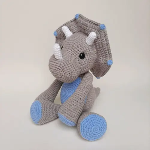Dinossauro de crochê Amigurumi